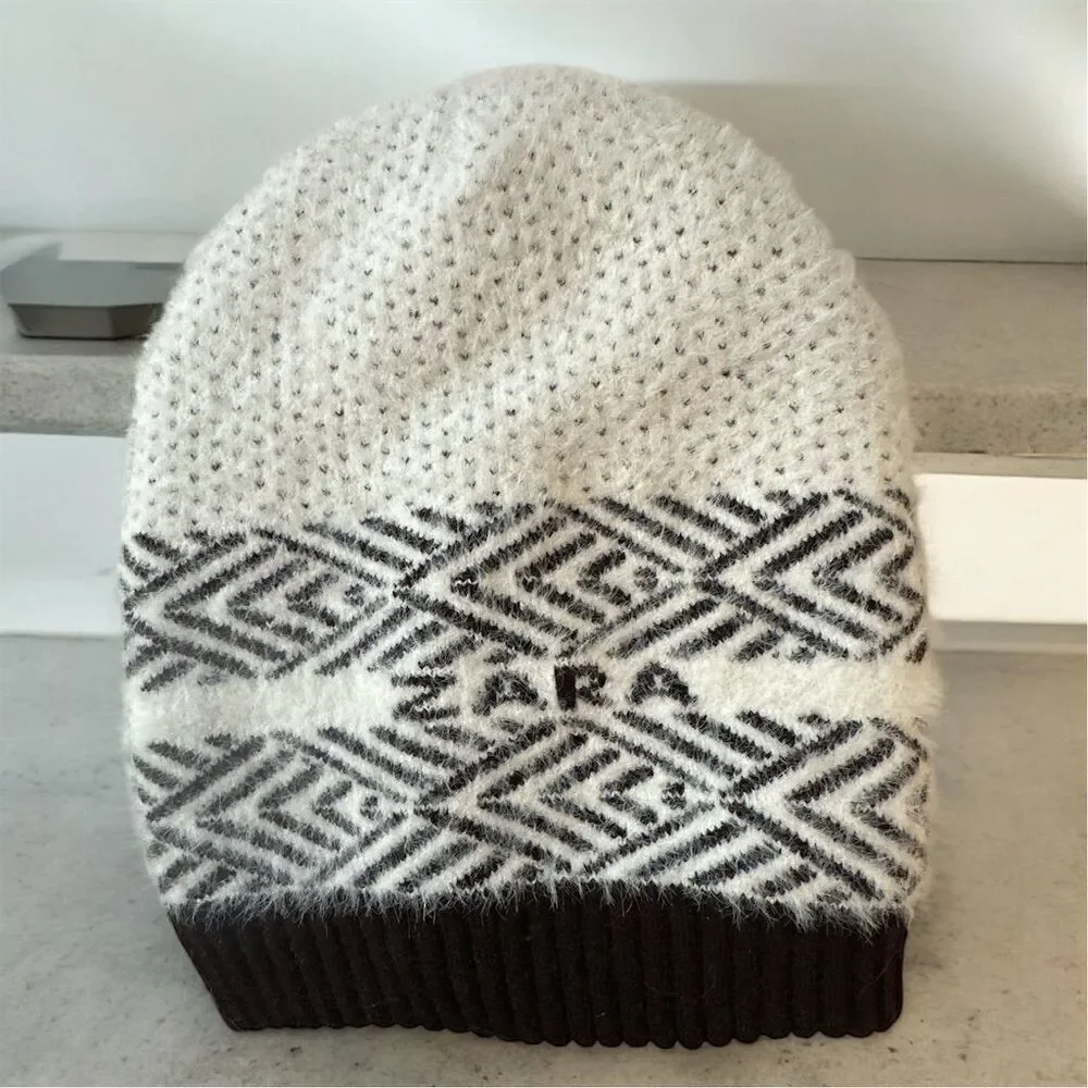 ZARA Winter Knit Beanie Hat Black Cream Logo Design